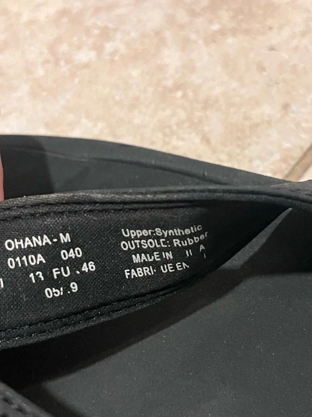 OLUKAI Ohana Men's Beach Sandals Black Size 13 EUC Flip Flops WOW